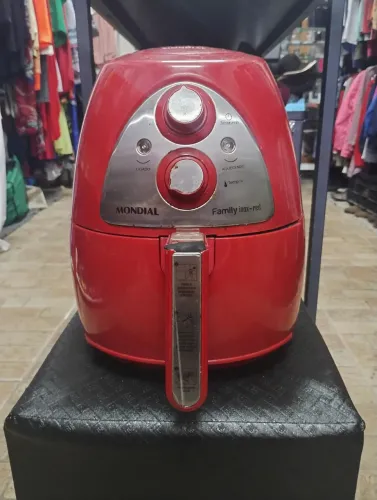 Fritadeira elétrica Air Fryer - 4 litros - 220v 1500w