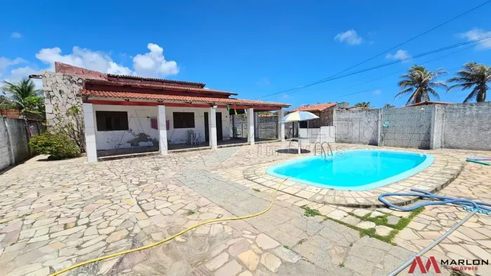 Casa na Praia de Tabatinga, próx a beira mar, 3 quartos, sendo 2 suítes, área gourmet, 180