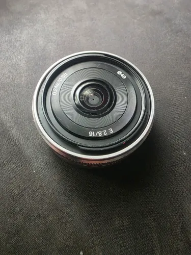 Lente 16mm f2.8 apsc
