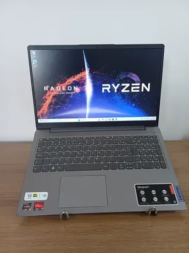 Notebook Lenovo Ideapad 3 Ryzen 5 5500U + 8GB RAM + 256GB SSD + Placa de Vídeo Vega 8