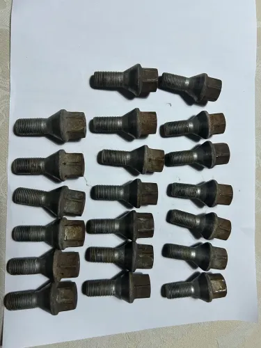 Parafusos originais rodas JEEP MOPAR usados