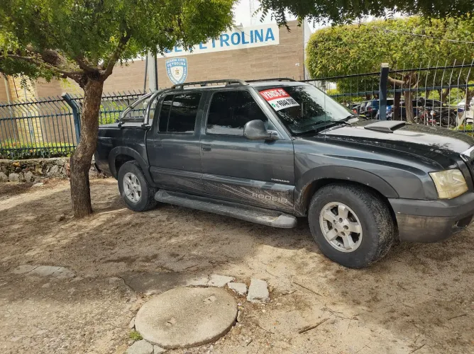 Chevrolet S10 P-up Tornado 2.8 TDI 4x2/4x4 CD Dies 2008
