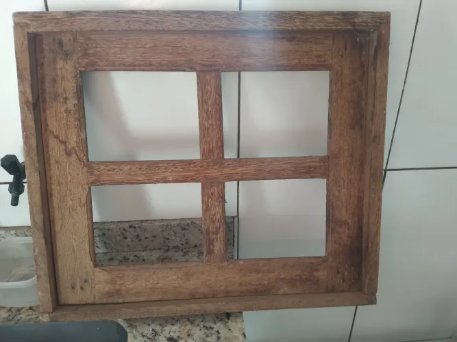 Basculante madeira novo ! 60 X 50