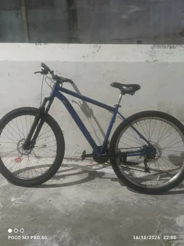 Bicicleta aro 29 !! Valor 450 mas tem conversa