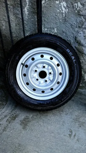 Roda Aro 14 EFFA original V21, V22 com pneu usado