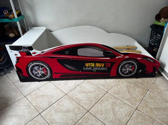 Cama Infantil Carro de Corrida (Vita Mov) com Baú Integrado - Ótimo Estado!