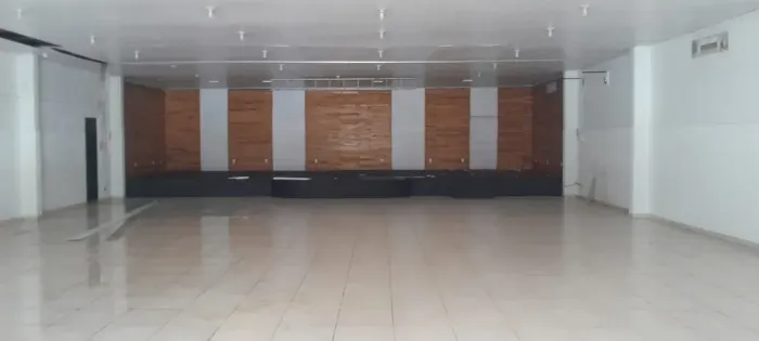 Alugo excelente ponto comercial de 450m² no bairro Planalto próximo ao Parque Mosaico