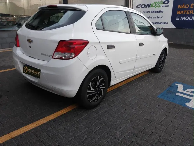 Chevrolet Onix JOY Hatch 1.0 8V Flex Mec. 4P 2018