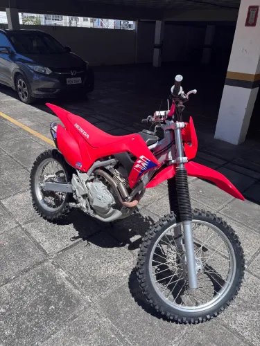CRF 250 F novíssima 