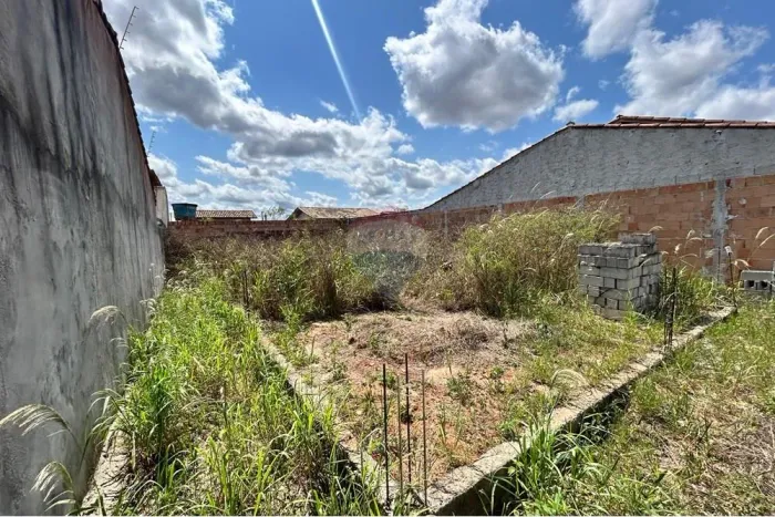 Terreno a venda - Bairro Ouro Verde