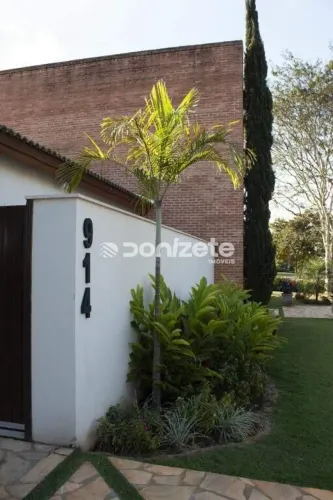 Casa residencial com 4 suítes, piscina e 4 vagas em Cesário Lange (Torninos) Financiament