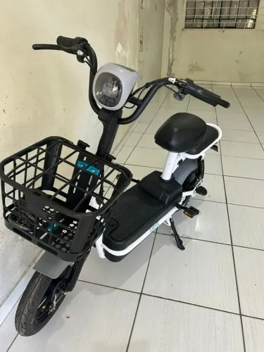 scooter elétrica