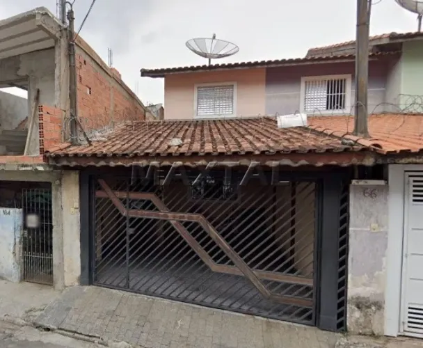 Sobrado com 3 dormitórios, sendo uma suite, quarto com armário, 3 banheiro e 2 vagas