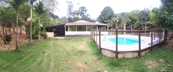 Vendo Chácara Região Santa Teresa C/ Piscina e frente para o Rio