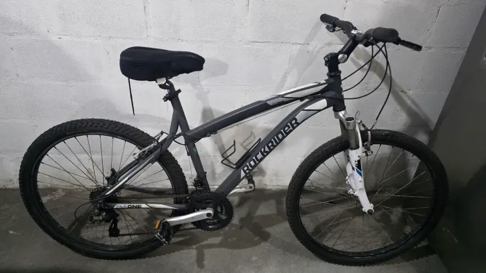 BICICLETA ROCKRIDER DE ALUMÍNIO