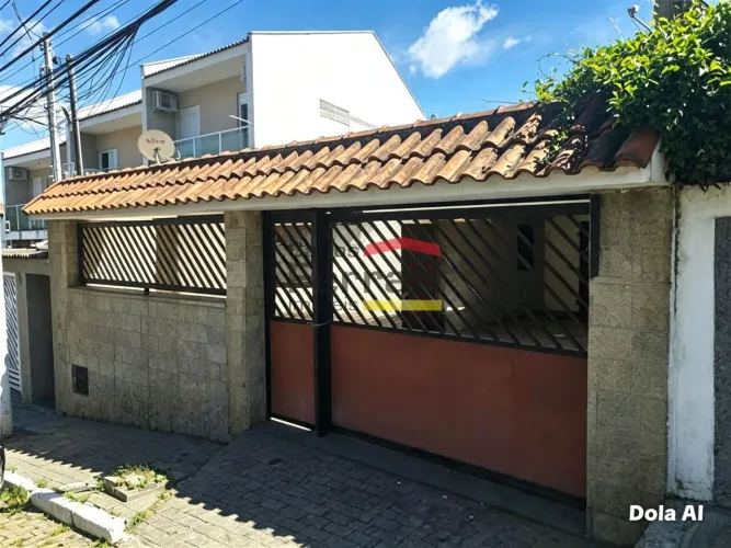 Sobrado a venda na Água Fria, com 169m², 4 quartos, sendo 1 suíte e 3 vagas!!!
