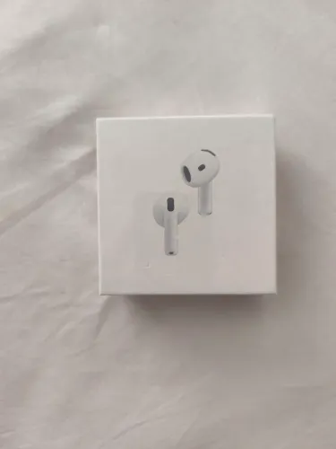 Apple AirPods 4 com Cancelamento Ativo de Ruído (ANC) - Novo e Lacrado