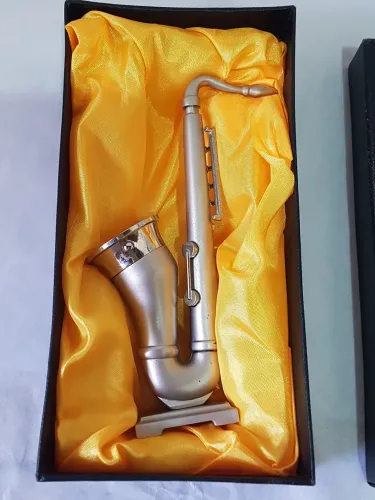 Relogio de mesa saxofone