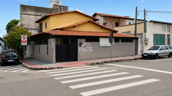 Casa à venda em Parque Residencial Laranjeiras, Serra - 3 quartos, 80m²