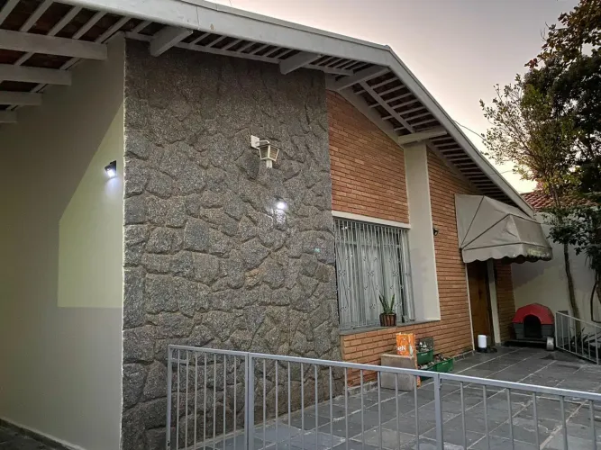 Casa em Rua Coronel Firmino Gonçalves da Silveira - Parque São Quirino - Campinas/SP