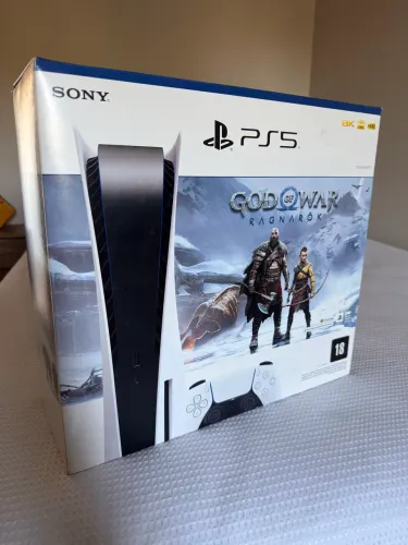 PlayStation 5 + 2 controles