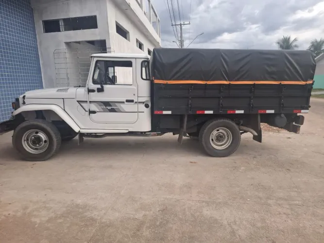 Toyota Band.Picape Chassi Longo Diesel 2022