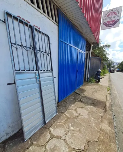 Porta nova galvanizada, de duas bandas de 2.10x1.00