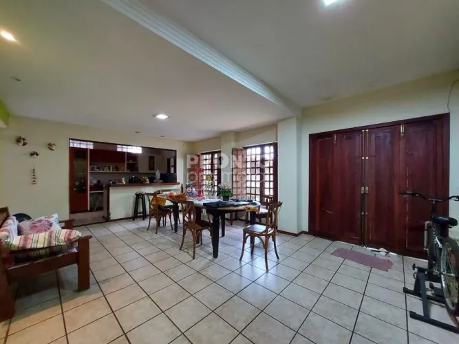 Casa com 5 quartos em Várzea
