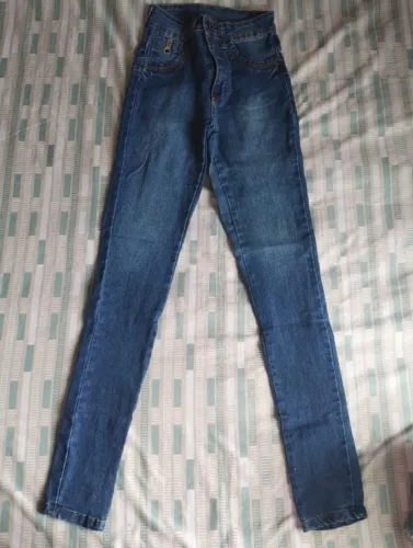 Calça jeans boca fina