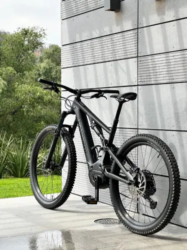 Specialized LEVO Alloy G3 All Black