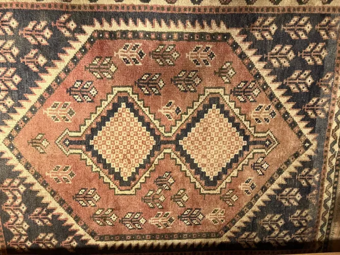 Tapete Persa Genuíno Ghashghay (Qashqai) Feito à Mão - Irã (1,87m x 1,50m)