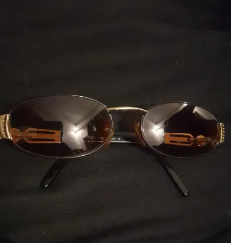 Oculos de sol vintage, vogart by police