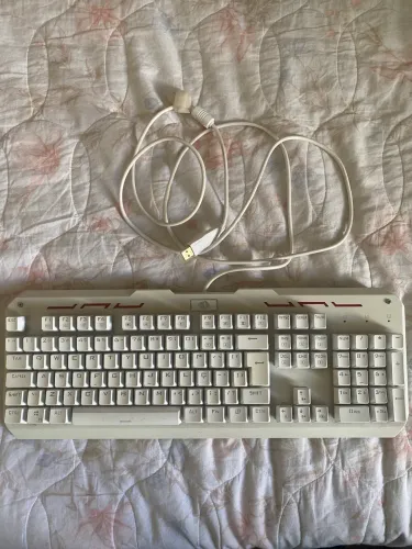Teclado Mecânico Redragon Varuna K559W-RGB Branco