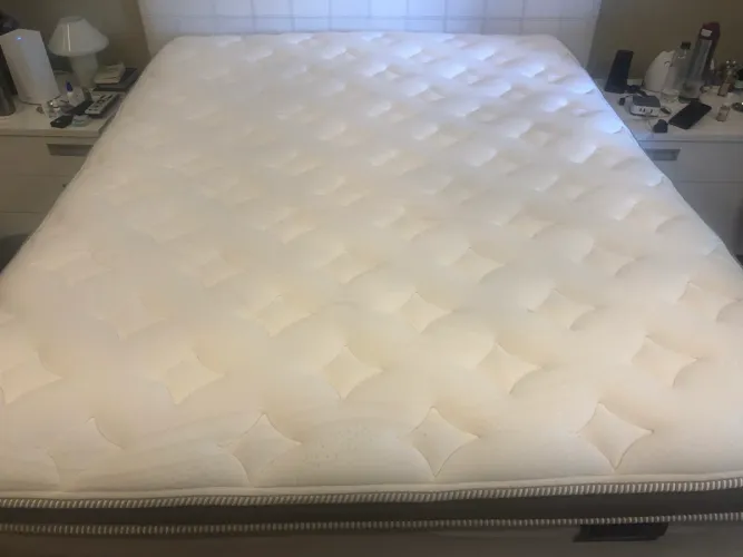 Colchão de Luxo, Euro Colchões, modelo Londres, p/ cama ? Queen?, seminovo,Top! 