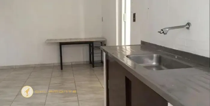 Casa com 1 Quarto(s) e 1 banheiro(s) para Alugar, 45 m² por R$ 1176 / Mês
