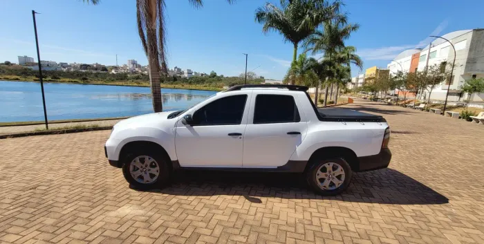 Renault Duster Oroch Intense 1.6 Flex 16V Mec. 2025