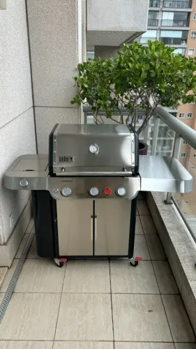 Churrasqueira à gás Weber Genesis S-335 Inox - Excelente Estado