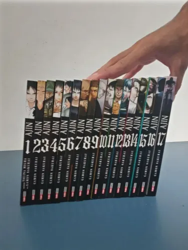 Ajin Coleção completa de Mangás Vols. 1-17