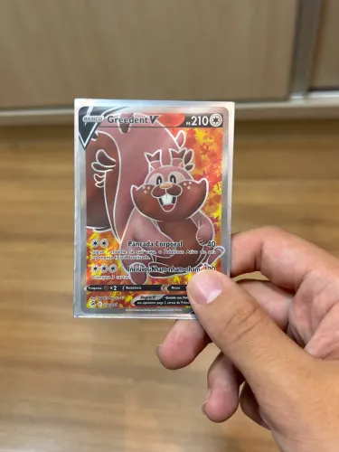 Greedent V Full Art 256/264 - Carta Pokémon Ultra Rara Holográfica Original