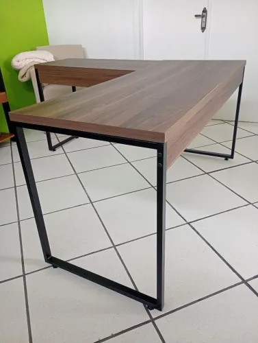 Vendo escrivaninha em L