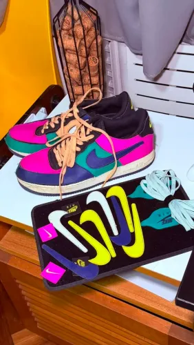 Nike colorido