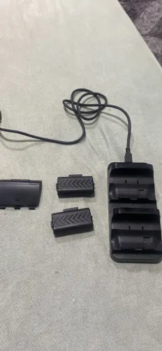 Carregador de bateria e suporte para controle de Xbox séries s/x