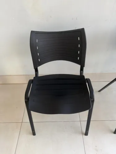 Cadeira, 80 reais cada , NOVA, 2 CADEIRAS