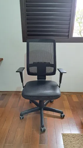 Cadeira de Escritório Plaxmetal Brizza
