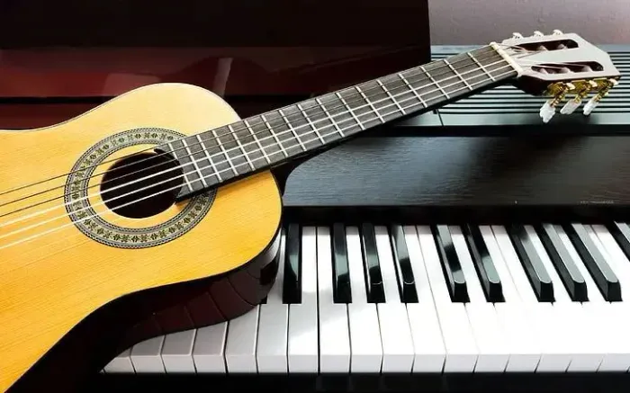 Aulas de teclado e violão a domicílio 