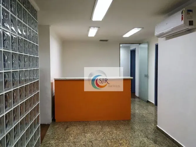 Total 528m², 2 vagas, Ar-condicionado split' novos, carpete e persianas, com fibra ótica,