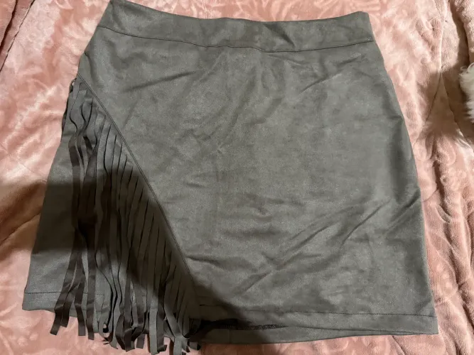 Short saia com detalhe de franja  EX