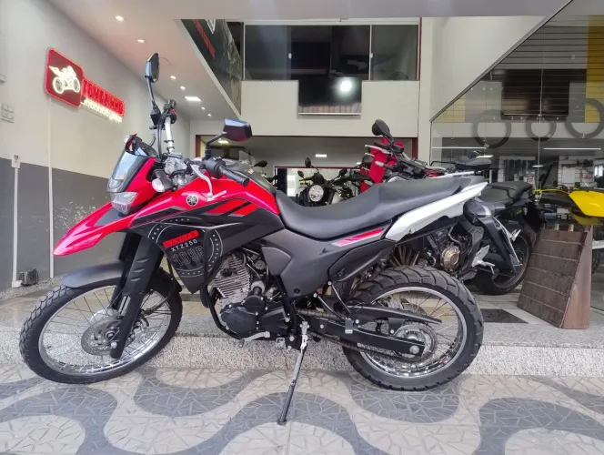 Yamaha/XTZ250 Lander ABS, 2024/2024, troco por moto. 