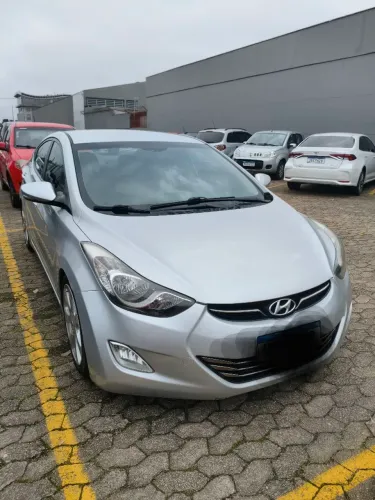 Hyundai Elantra GLS 1.8 16V Aut. 2012