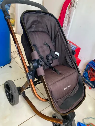 Carrinho de bebê fisher price 